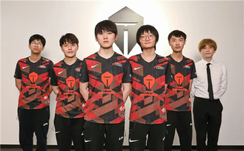 Here we go！罗马诺：切尔西前锋布罗亚转会伯恩利